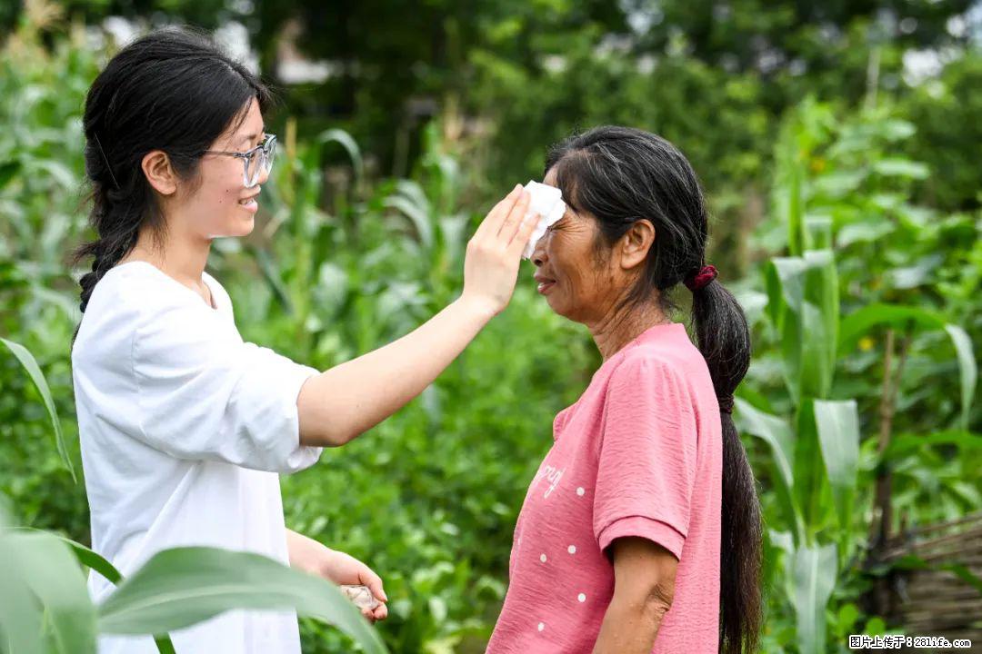 全网追的“扁担女孩”,找了一份暑假工,时薪12元 - 南昌生活资讯 - 南昌28生活网 nc.28life.com